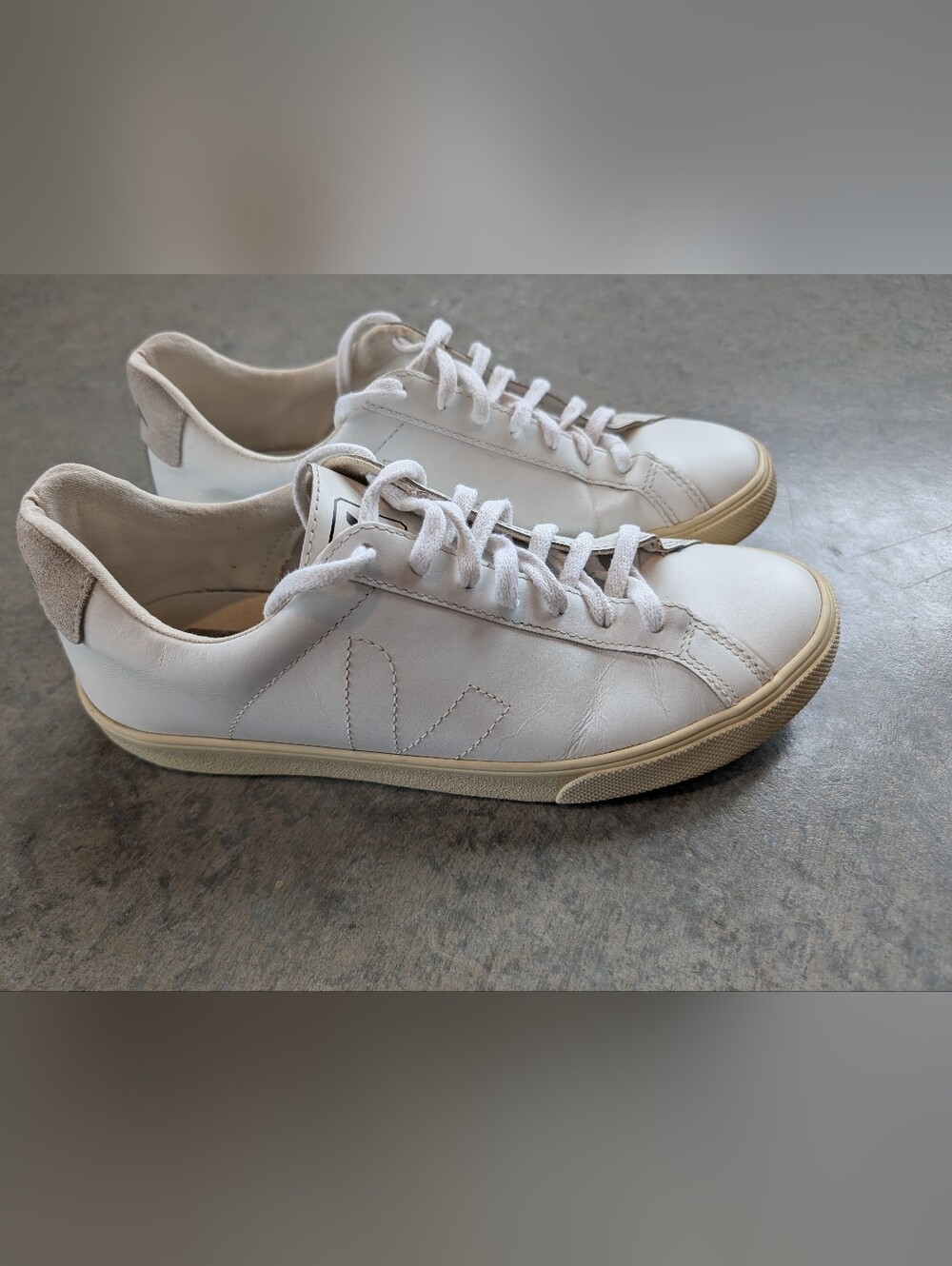 Veja Sneakers White Leather Women's Size 9 EU 40